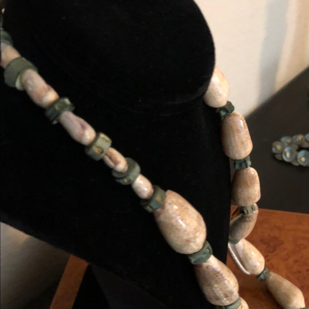 Vintage Natural Shell and Beaded Necklace